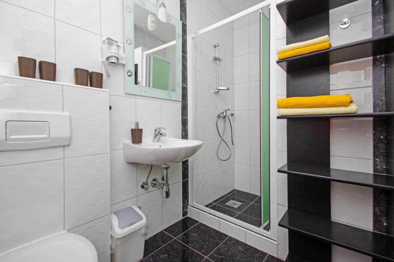 Matanovi Dvori Md Apartments マカルスカ エクステリア 写真
